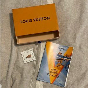 Louis Vuitton VOLEZ VOGUEZ VOYAGEZ Collectible